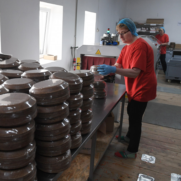 Karácsonyi parti helyett bónuszt ad dolgozóinak sok lengyel cég