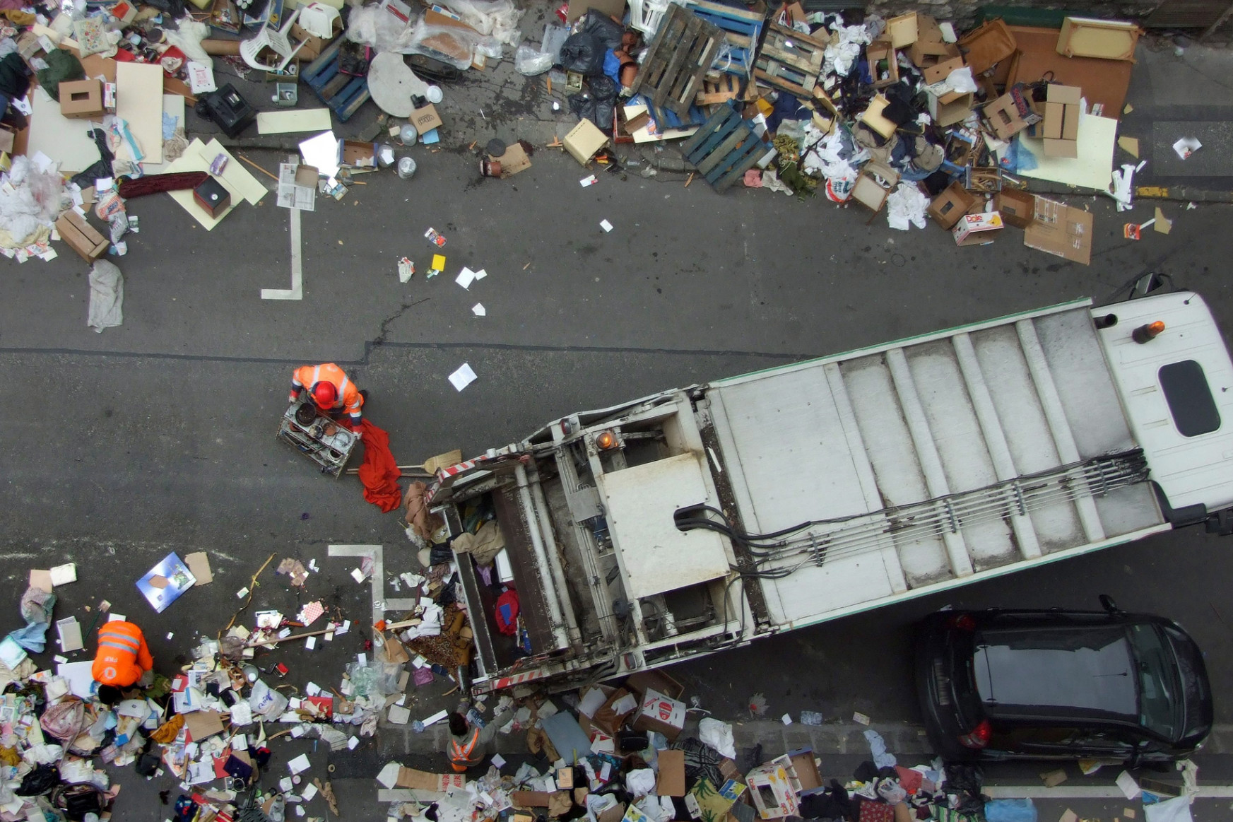 A hulladékgazdálkodás totális központosításáról, kiszervezéséről nyújtott be javaslatot a kormány