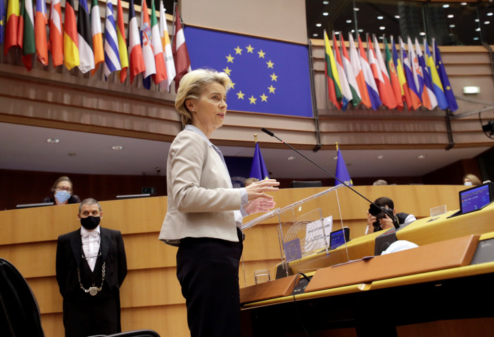 Ursula von der Leyen szólal fel az Európai parlamentben 2020. november 25-én – Fotó: Olivier Hoslet / Pool / REUTERS
