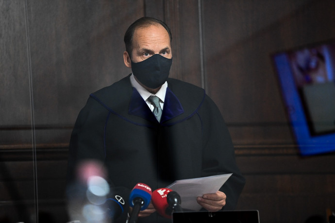 A bíró felolvass az ítéletet – Fotó: Bődey János / Telex
