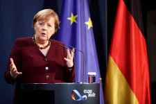 Merkel szerint az unió a kör négyszögesítésével próbálkozik