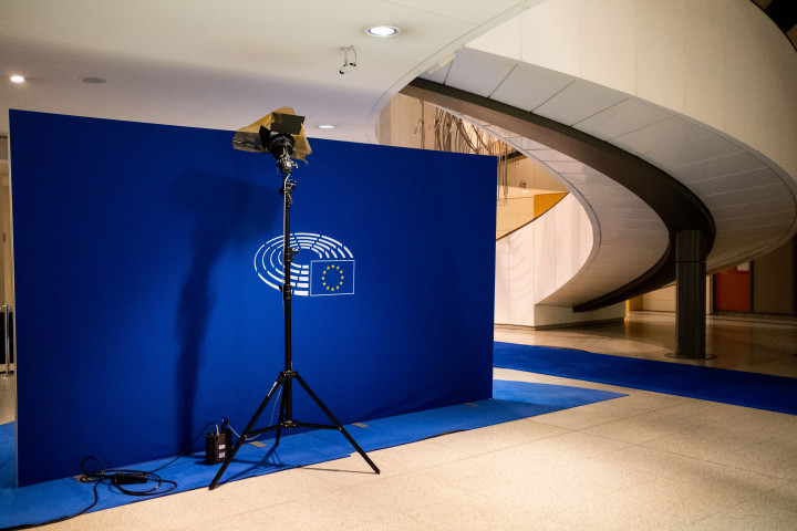 Az Európai Parlament folyosója Brüsszelben, 2020. november 23-án a plenáris ülés idején – Fotó: Hans Lucas / AFP