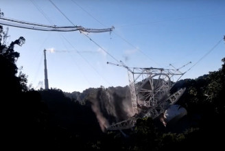 Videón a leszakadó, 900 tonnás obszervatórium zuhanása