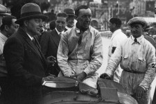 Amikor egy zsidó autóversenyző legyőzte a náci Németország ászát