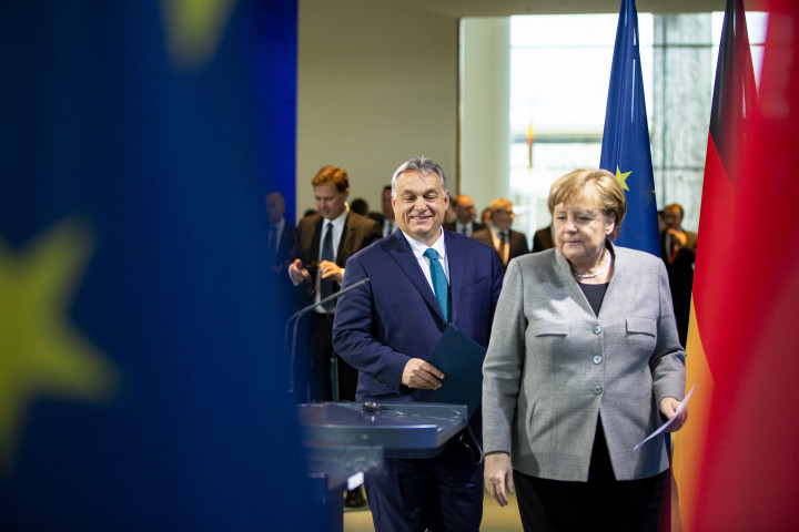 Angela Merkel és Orbán Viktor Berlinben, 2020 tavaszán – Fotó: Emmanuele Contini / NurPhoto