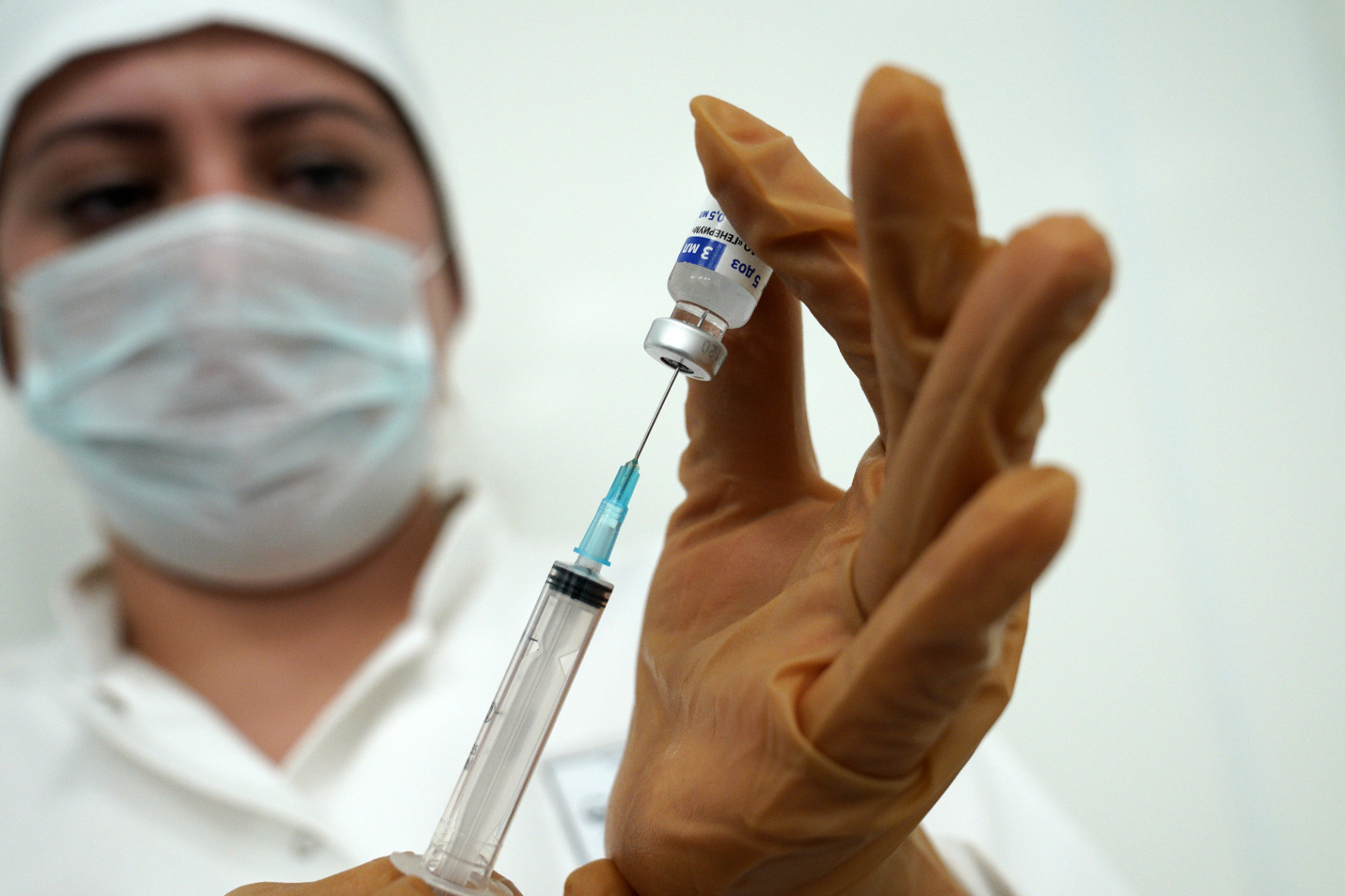 Moszkvában megkezdődött a koronavírus elleni vakcinák kiosztása