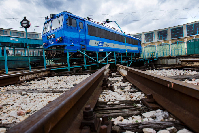 Több mint másfél milliárd forintból újítja meg vagonjai fékberendezéseit a Rail Cargo Hungaria