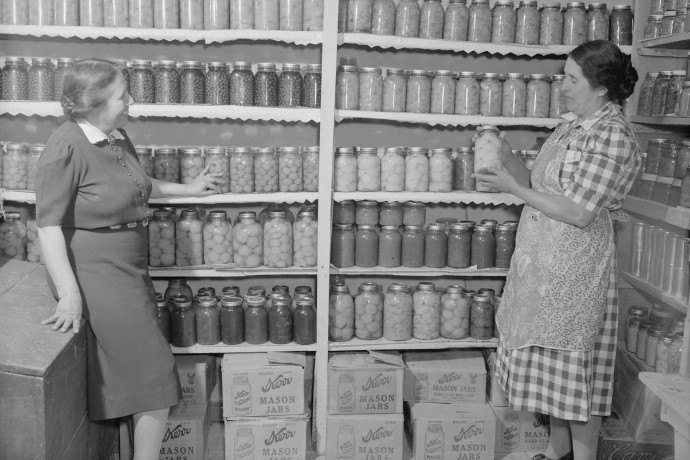 Viaszozott agyagtárolóktól a trendi poharakig: az amerikai befőttesüveg története