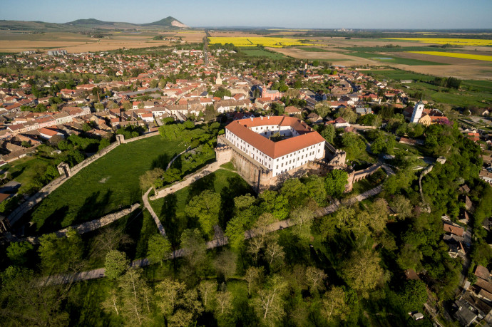 A járvány tetőzésekor tartottak Mikulás-ünnepséget Siklóson