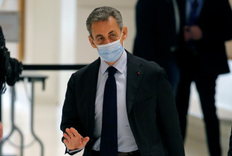 Két év letöltendő és két év felfüggesztett börtönt kért az ügyészség Nicolas Sarkozyre