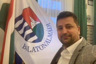 Milliós jutalmat ítélt meg saját magának Balatonalmádi polgármestere
