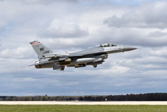 Lezuhant egy F–16-os Michiganben
