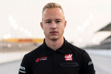 F1: máris szégyenkezhet egy hete igazolt pilótája miatt a Haas