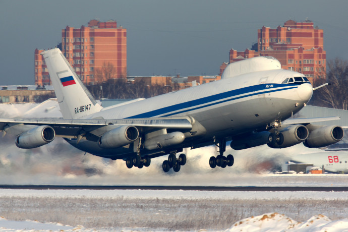 Pár tolvaj kirámolta az orosz légierő szupertitkos Ítéletnap-repülőjét