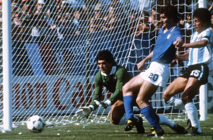Paolo Rossi (középen) az 1982-es spanyolországi világbajnokságon – Fotó: AFP / DPA