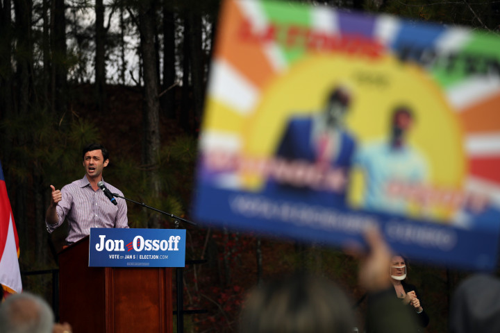 Jon Ossoff, az Egyesült Államok szenátusának demokrata jelöltje egy kampányeseményen 2020. december 7-én – Fotó: (Fotó: Spencer Platt / Getty Images