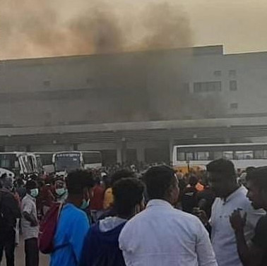 Szétvertek egy iPhone-gyárat a dolgozók Indiában