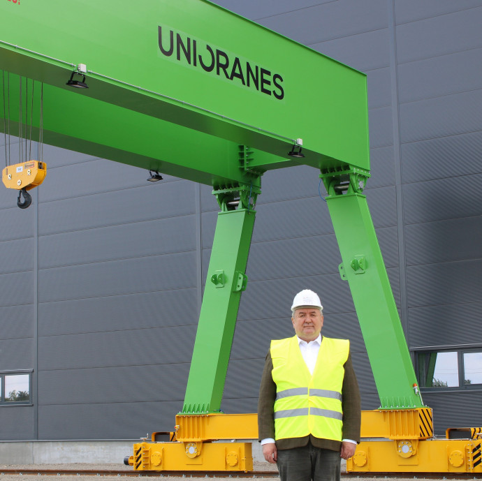 59 évesen lett vállalkozó, idén megépítette a magyar Góliátot