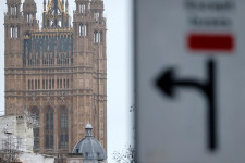 Ez a brexit olyan, mint a kolbász, jobb ha nincs ott az ember, amikor készül