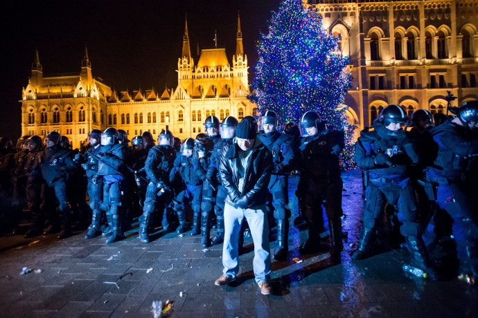 Két évvel a Kossuth téri tüntetés után újabb emberek ellen emelt vádat az ügyészség