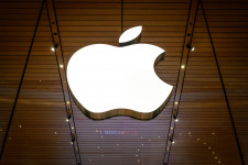 Megbünteti az Apple a beszállítóját, melynek indiai munkásai szétvertek egy iPhone-gyárat