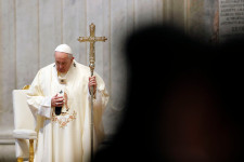 Ferenc pápa arra kérte a bíborosokat és püspököket, hogy fejezzék be az intrikákat