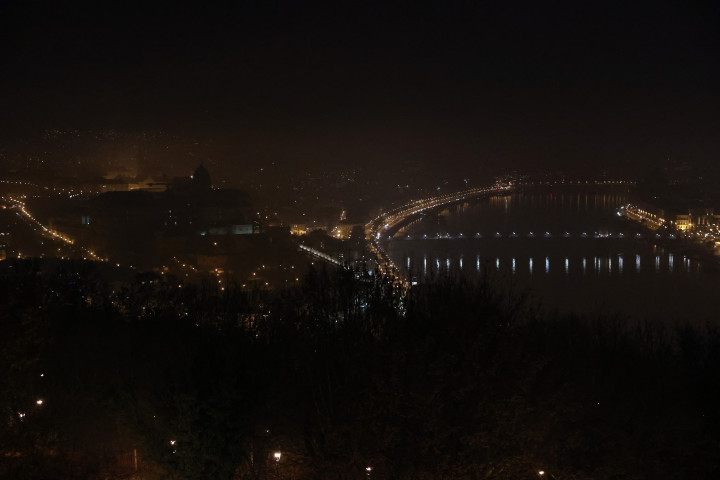 Elsötétült Budapest, így tiltakozott a főváros az iparűzési adó felezése ellen