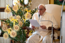 Hívek nélkül tartja a misét szenteste a pápa