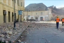 Horvát földrengés: Petrinja központja szinte teljesen összedőlt
