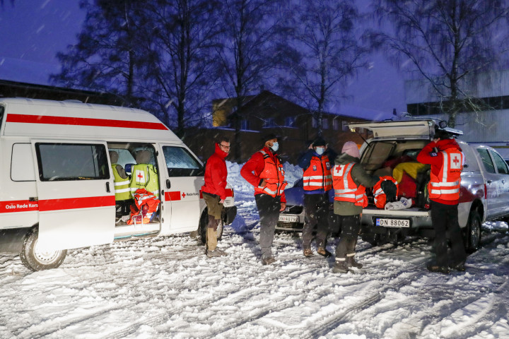 Zord időjárási körülmények nehezítik a mentést Fotó: Terje Bendiksby / NTB / AFP