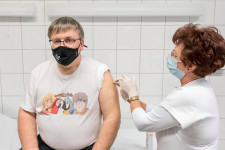 Beoltatta magát Győr koronavírus-fertőzésen átesett polgármestere