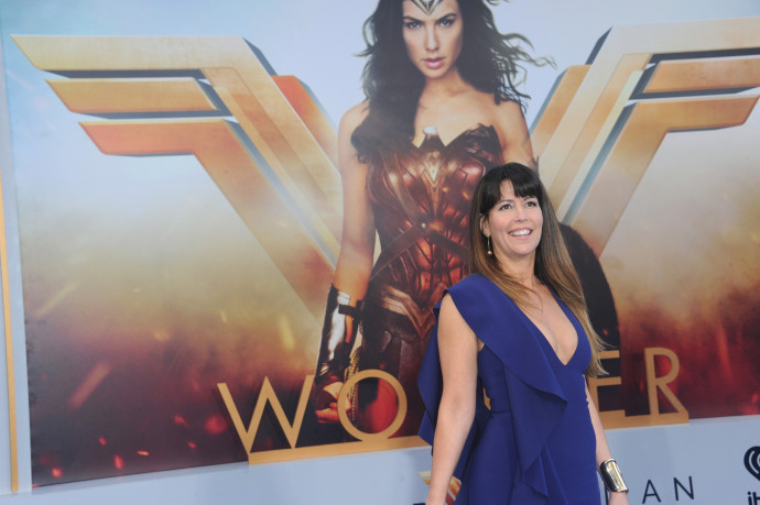 Zenesznobok kezdték ki a Wonder Woman rendezőjét, de csúnyán benézték