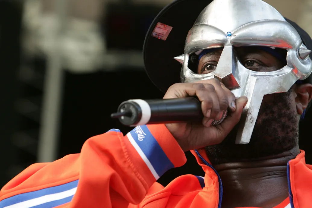 Karakter: Meghalt a rapper MF Doom