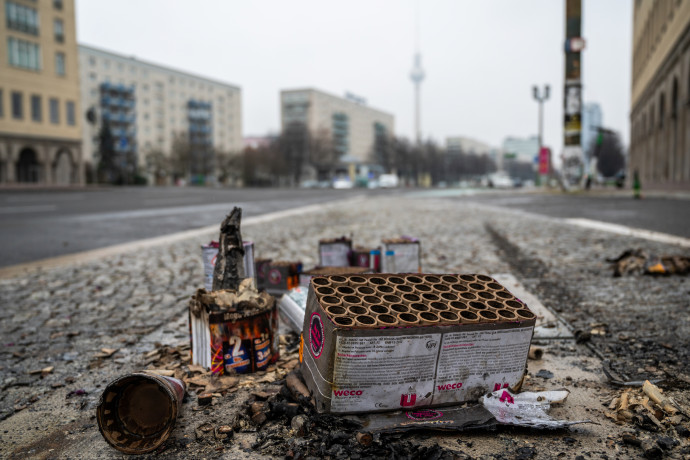 Leszakított fej és végtagok: többen meghaltak a szilveszteri tűzijátékozás miatt