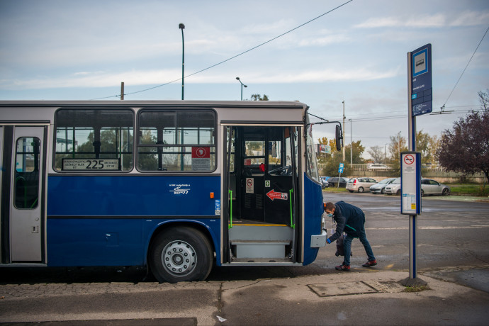 Világgazdaság: Több száz buszt venne 30 milliárdos hitelből a BKV
