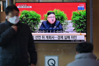 Kim Dzsongun elégedetlen: Nem teljesült az ötéves terv Észak-Koreában