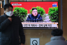 Kim Dzsongun elégedetlen: Nem teljesült az ötéves terv Észak-Koreában