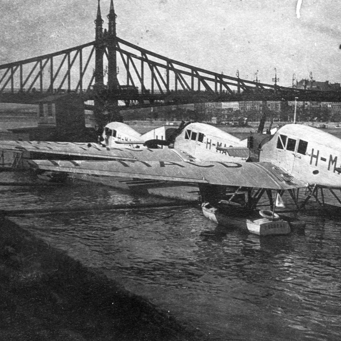 Amikor egy vonatjegy duplájáért lehetett hidroplánozni Budapest és a Balaton között