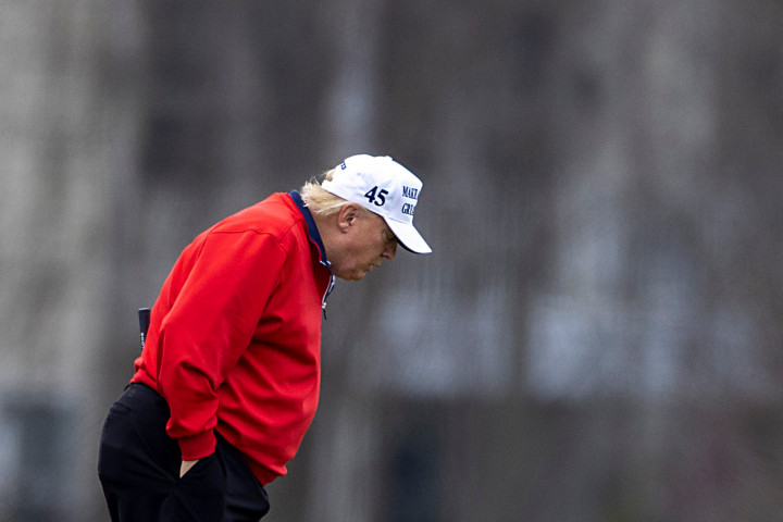 Kiveszi Trump golfklubját a helyszínei közül a PGA