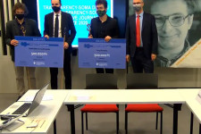 A Direkt36 és a G7.hu újságírói nyerték az idei Transparency-Soma Díjat