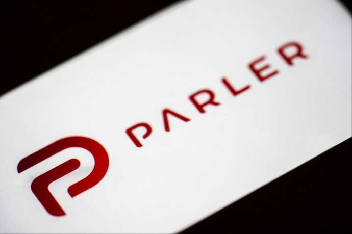 Hekkerek 70 terabájtnyi adatot másoltak le Parler-felhasználók tartalmaiból, és ez akár a hatóságoknak is jól jöhet