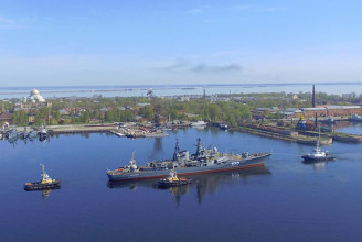 Egy orosz romboló parancsnoka ellopott két 13 tonnás bronz hajócsavart a haditengerészettől