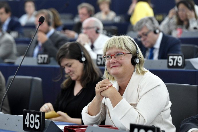 Gál Kinga, a Fidesz-KDNP képviselője az Európai Parlament plenáris ülésén Strasbourgban 2019. július 16-án – Fotó: Koszticsák Szilárd / MTI
