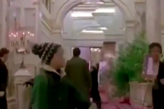 Trumpot elérte az igazi népharag, emberek azt követelik, hogy vágják ki a Reszkessetek, betörők! 2.-ből