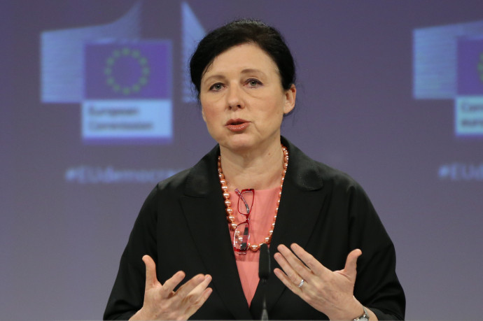 Věra Jourová: Trump kitiltása a netes platformokról veszélyes a szólásszabadságra nézve