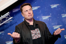 Elon Musk kétszavas üzenete fújt tőzsdelufit