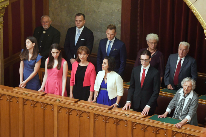 Az Orbán család nem tabu, csak az ügyleteik