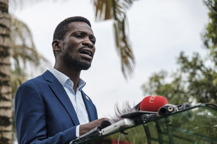 Bobi Wine nyilatkozik 2021. január 15-én – Fotó: Sumy Sadruni / AFP