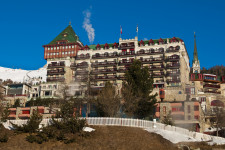 Karanténba zárták két St. Moritz-i luxusszálloda vendégeit