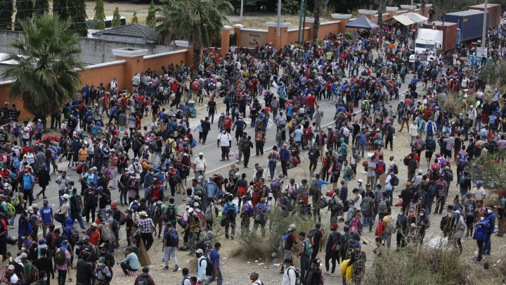 Az Egyesült Államok felé tartó karaván a guatemalai Vado HondóbanFotó: Luis Vargas / ANADOLU AGENCY / AFP